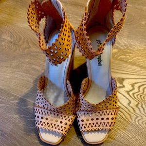 Jeffrey Campbell Rodillo style wedge